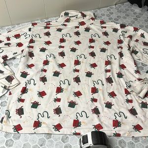 Vintage Headliners XL White Red Green Present Long Sleeve Turtle Neck T Shirt